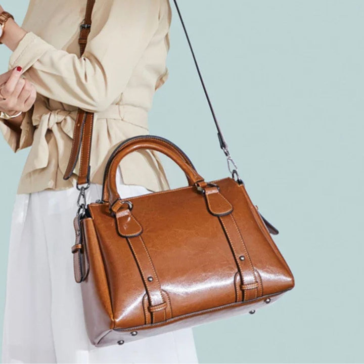 Holly | Classic Shoulder Bag