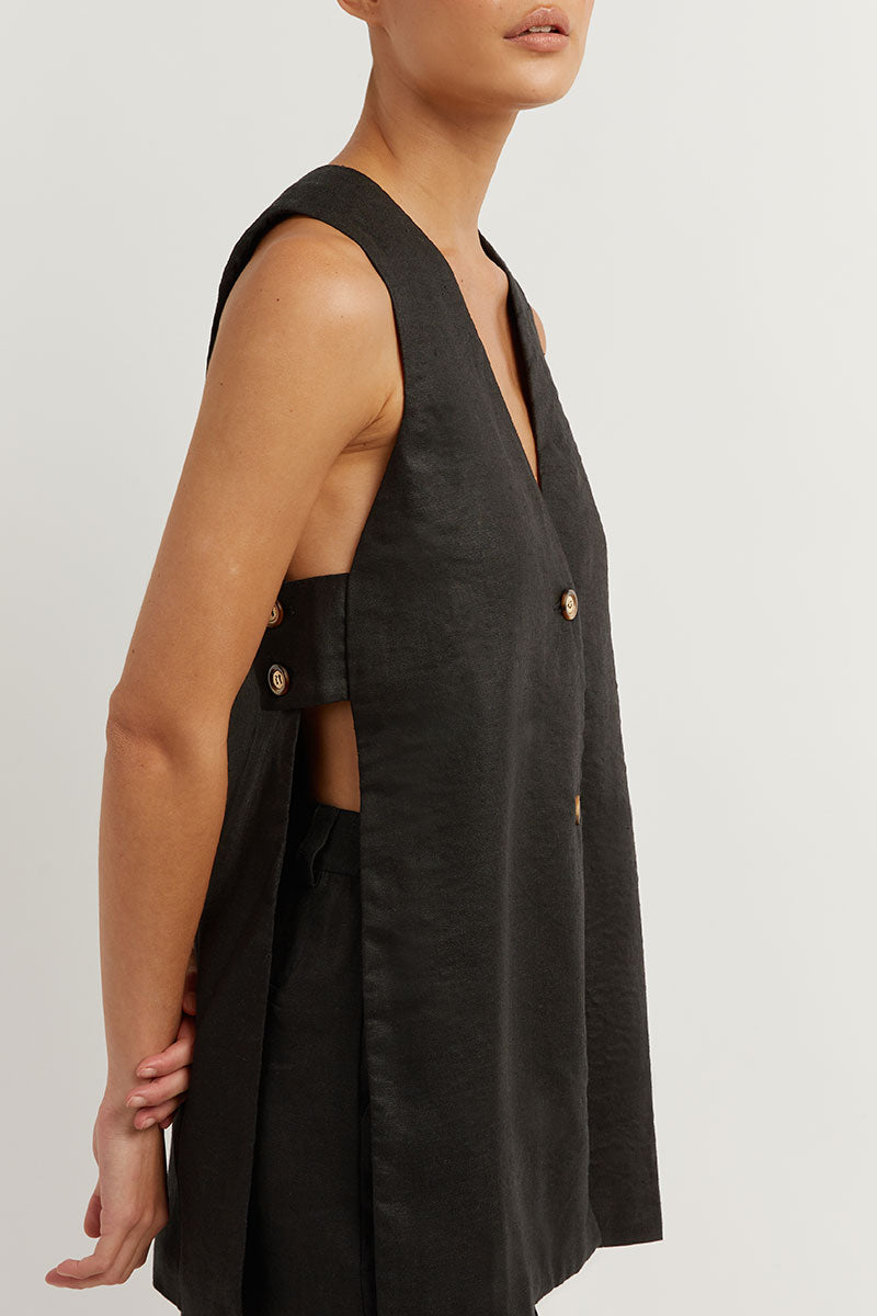 Helena | Sleeveless Button-Detail Set